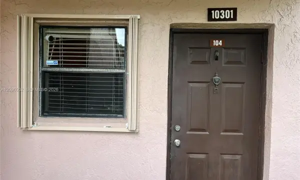 10301 NW 11th Street 104, Pembroke Pines, FL 33026