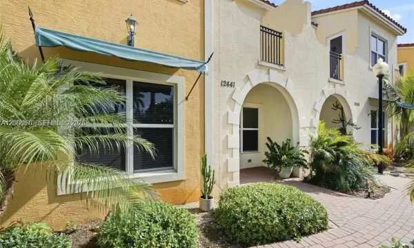 12441 NW 18th Court, Pembroke Pines, FL 33028