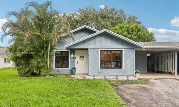 3721 W Valley Green Drive 48, Davie, FL 33328
