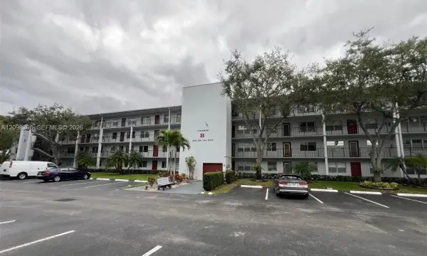 1301 SW 134th Way 208b, Pembroke Pines, FL 33027