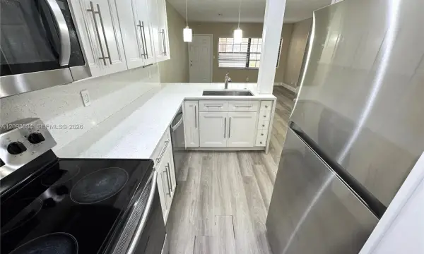 2626 Riverside Drive 2626, Coral Springs, FL 33065