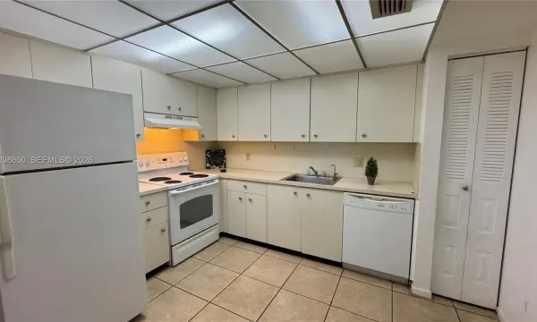 251 SW 132nd Way 410h, Pembroke Pines, FL 33027