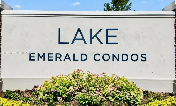 112 Lake Emerald Drive 109, Oakland Park, FL 33309