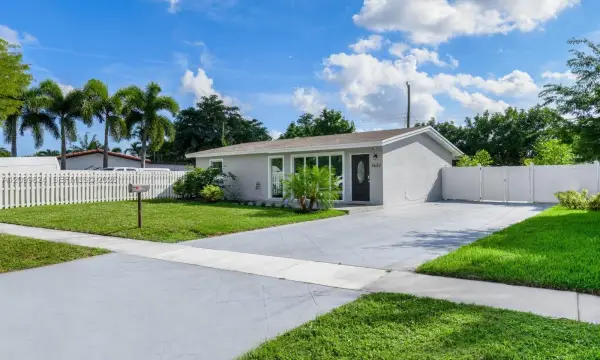 3632 SW 17th Street, Fort Lauderdale, FL 33312