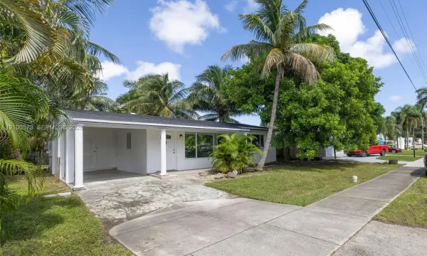 2733 Harding Street, Hollywood, FL 33020