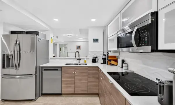 529 E Sheridan Street 3041, Dania Beach, FL 33004