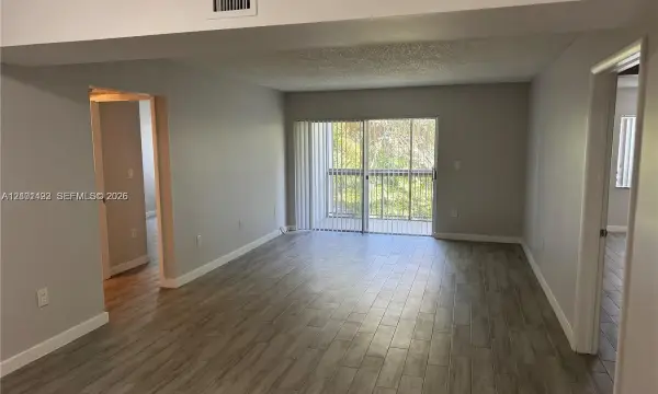 721 N Pine Island Road 201, Plantation, FL 33324