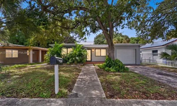433 NW 15th Way, Fort Lauderdale, FL 33311