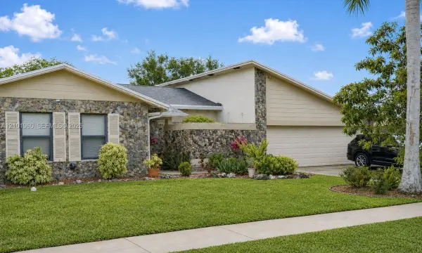 20888 Sugarloaf Lane, Boca Raton, FL 33428