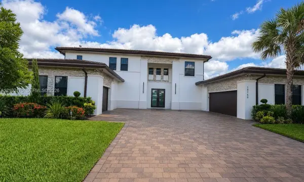 10760 Breezeway Lane, Davie, FL 33324