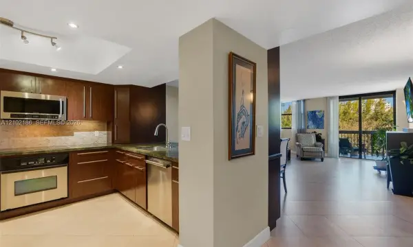 2900 NE 14th St Causeway 402, Pompano Beach, FL 33062