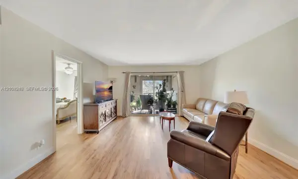 701 SW 128th Avenue 207f, Pembroke Pines, FL 33027