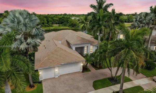 1378 Victoria Isle Drive, Weston, FL 33327