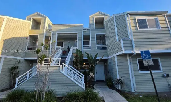 3401 NW 44th Street 201, Oakland Park, FL 33309