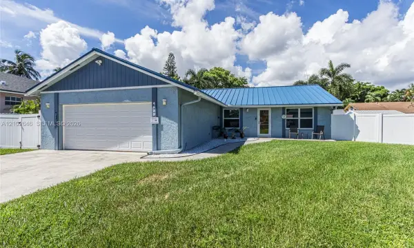 4539 SW 28th Way, Dania Beach, FL 33312