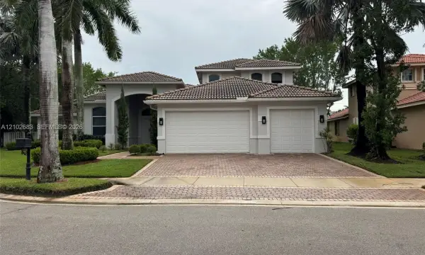 1360 Victoria Isle Drive, Weston, FL 33327