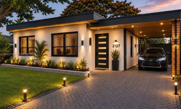 2727 NE 6th Lane, Wilton Manors, FL 33334