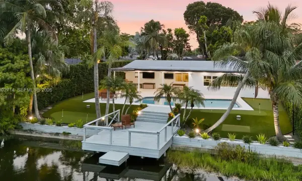 1721 NW 114th Avenue, Pembroke Pines, FL 33026