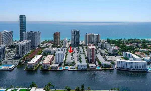 3127 S Ocean Drive 121, Hallandale Beach, FL 33009