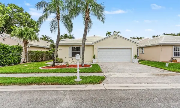 15251 Wilshire Way, Pembroke Pines, FL 33027
