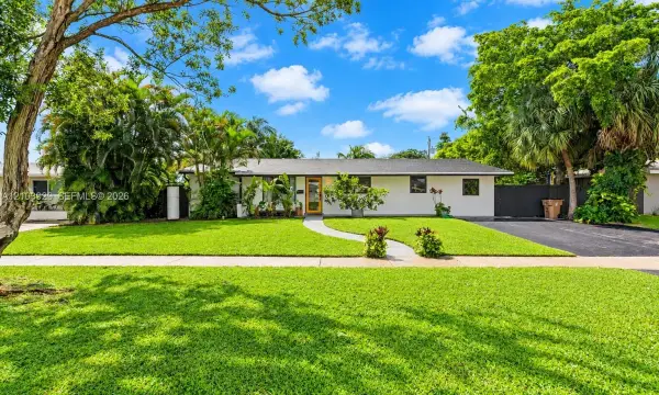 590 NW 38th Place, Deerfield Beach, FL 33064