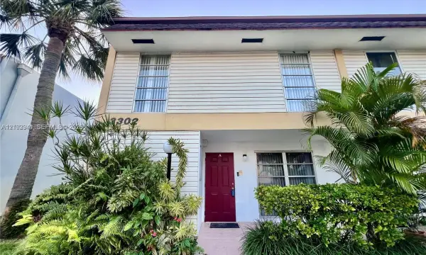 3302 Farragut Street 5a, Hollywood, FL 33021