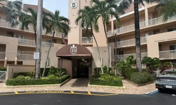 7691 Granville Drive 410, Tamarac, FL 33321
