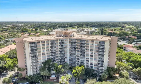 10777 W Sample Road 907, Coral Springs, FL 33065