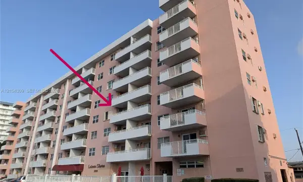 Address Withheld, Pompano Beach, FL 33062