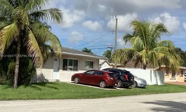 2101 N 57th Terrace, Hollywood, FL 33021