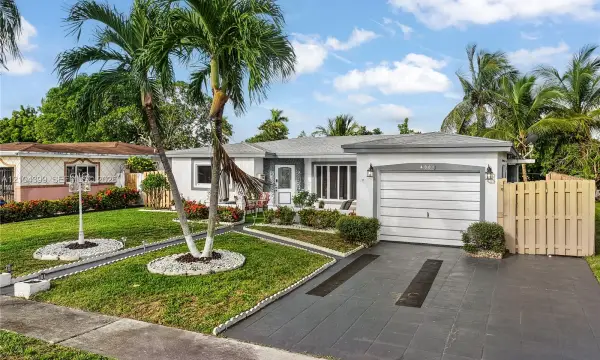 Address Withheld, Lauderdale Lakes, FL 33319