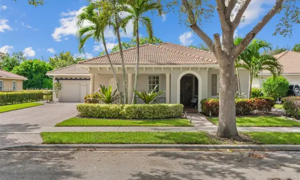 143 Via Catalunha, Jupiter, FL 33458