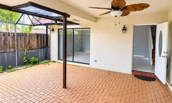 7671 W Courtyard Run W, Boca Raton, FL 33433