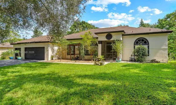 5400 SW 199th Avenue, Pembroke Pines, FL 33332
