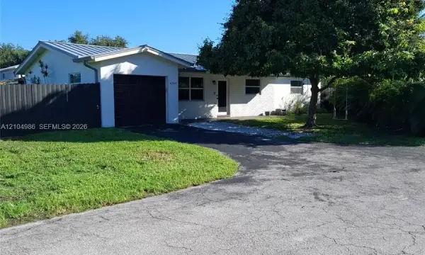 4240 SW 74th Avenue, Davie, FL 33314