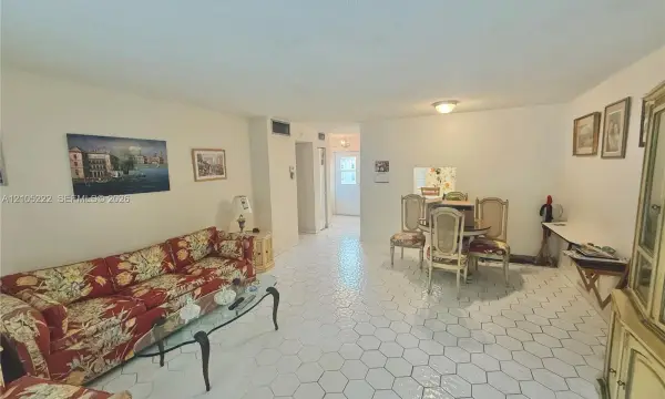 500 NE 14th Avenue 208, Hallandale Beach, FL 33009