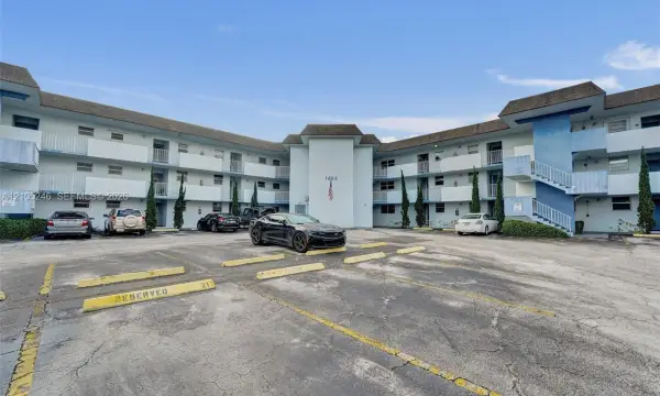 1400 Tallwood Avenue 207, Hollywood, FL 33021