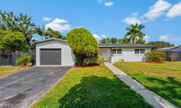 11041 NW 21st Street, Pembroke Pines, FL 33026