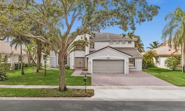 2048 NW 126th Avenue, Pembroke Pines, FL 33028