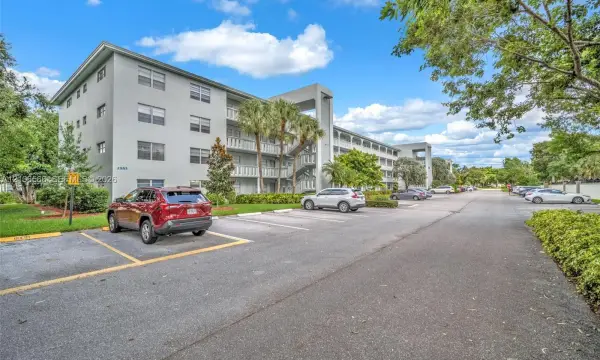 2505 Antigua Terrace E4, Coconut Creek, FL 33066