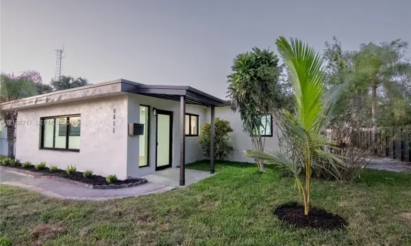 6811 Thomas Street, Hollywood, FL 33024