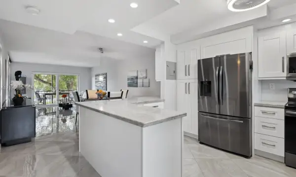 Address Withheld, Pembroke Pines, FL 33025