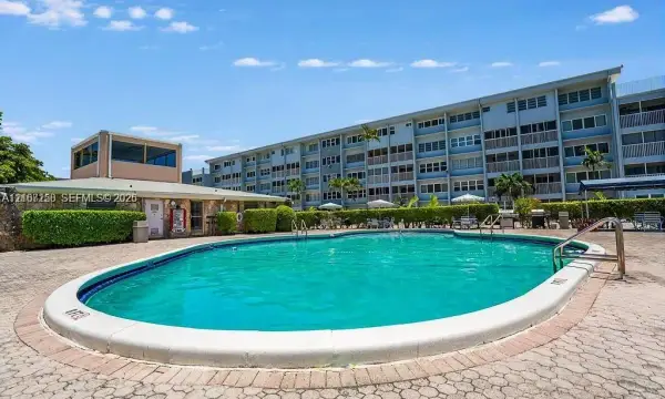 215 SE 3rd Avenue 102d, Hallandale Beach, FL 33009