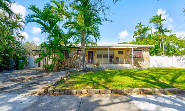 901 NE 8th Street, Hallandale Beach, FL 33009