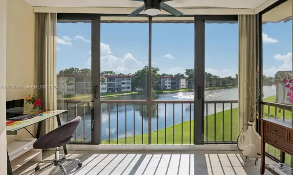 311 S Hollybrook Drive 309, Pembroke Pines, FL 33025