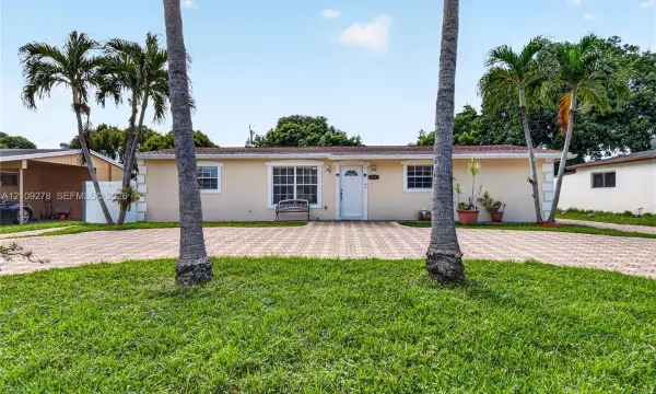 3550 Hunt Road, Palm Springs, FL 33461
