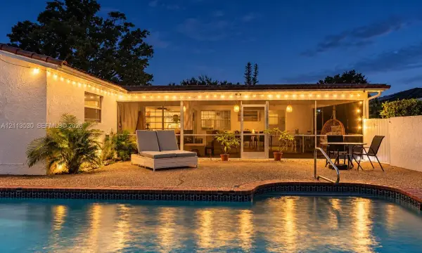 1773 NW 82nd Avenue, Coral Springs, FL 33071