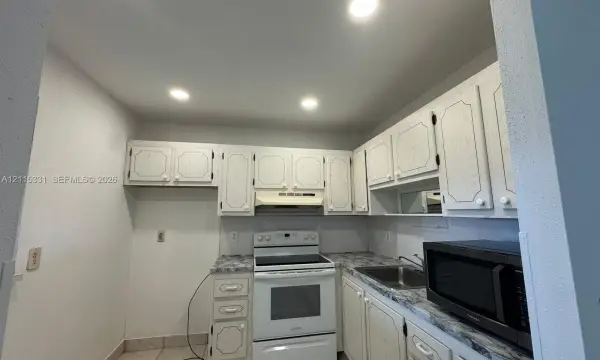 22 Valencia A, Delray Beach, FL 33446