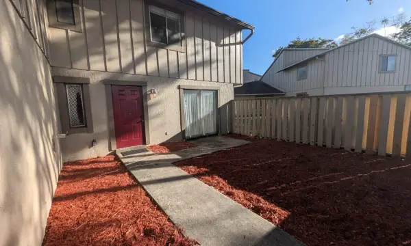 5702 NW 22nd Court 28-b, Lauderhill, FL 33313