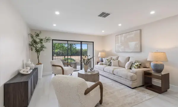 47 Stratford Lane W F, Boynton Beach, FL 33436